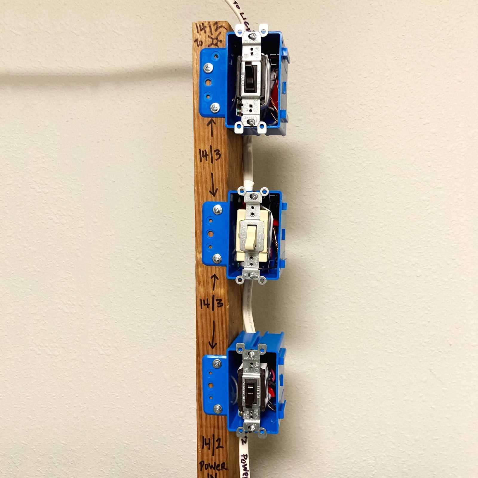 4 way switch wiring diagram light middle