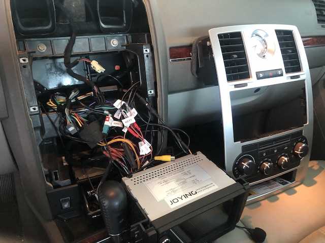 2006 chrysler 300 radio wiring diagram